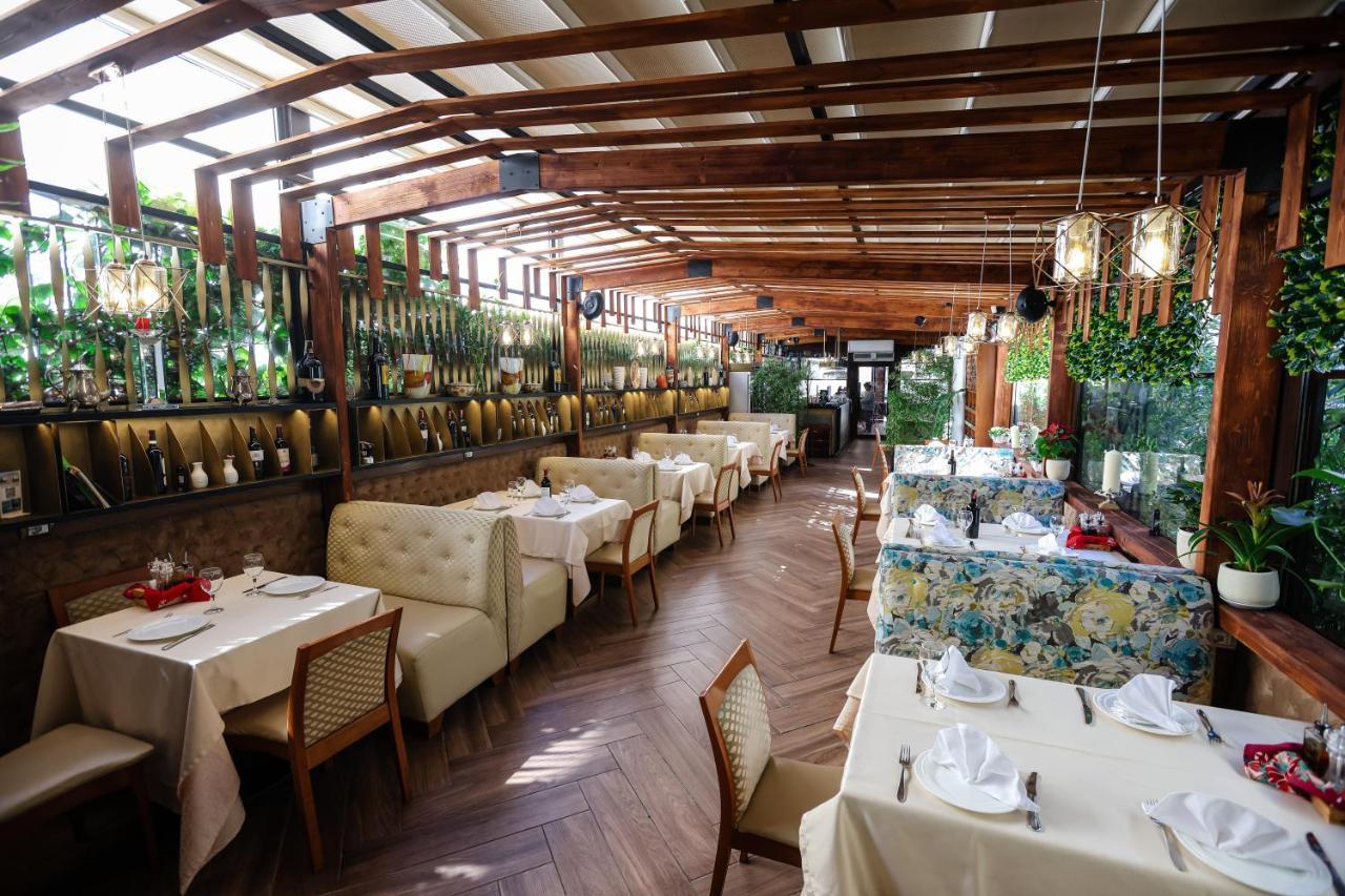 Vila Ferdinand Modern Rooms In Tirana'S Center מראה חיצוני תמונה