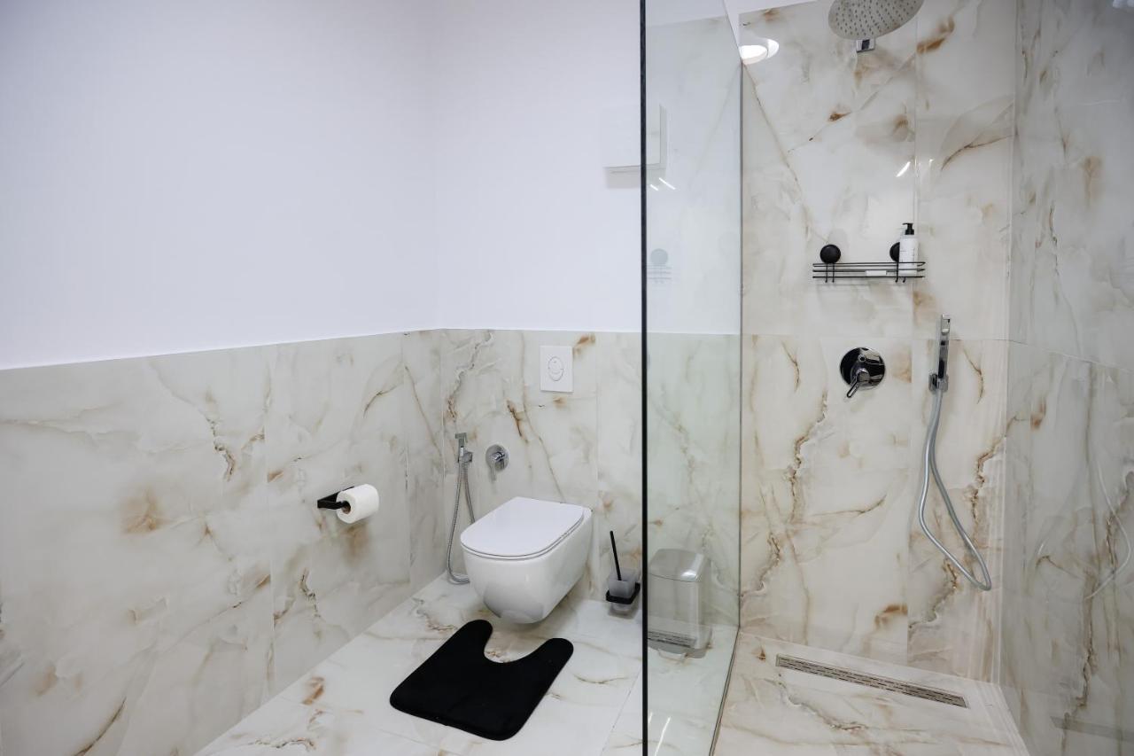 Vila Ferdinand Modern Rooms In Tirana'S Center חדר תמונה